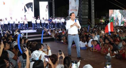 Mauricio Vila inició formalmente su campaña al Senado con un baile por el Día de la Madre en Mérida