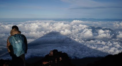 Japón impone nuevas normas para subir el monte Fuji debido al turismo excesivo