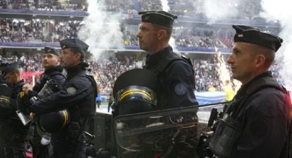 Ultras del Lyon y el PSG tuvieron violento enfrentamiento e incendiaron autobuses previo a la Final de la Copa de Francia