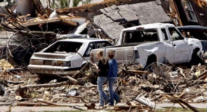 Más de 16 millones de personas se mantienen en alerta por las tormentas y tornados en EU, que han dejado 23 muertos