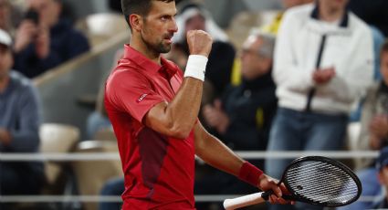 Djokovic sufre hasta la madrugada en París para clasificar a Octavos de Final en Roland Garros