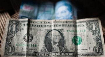 Peso mexicano se aprecia por quinta jornada consecutiva y cierra en 20.11 unidades por dólar