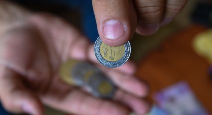 El peso mexicano retrocede 1.20% al comienzo de la jornada y se cotiza en 18.57 unidades por dólar