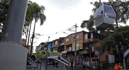 Caída de una cabina del teleférico en Medellín deja un muerto, 20 heridos y 250 personas atrapadas por varias horas