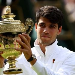 ¡El nuevo rey del pasto! Carlos Alcaraz ‘arrasa’ a Djokovic y es bicampeón en Wimbledon