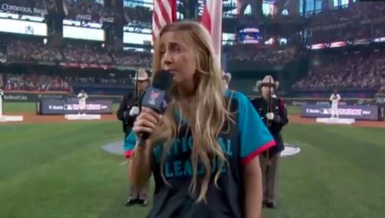 Ingrid Andress confiesa que estaba ebria cuando interpretó el himno de Estados Unidos en el Home Run Derby: “Me voy a internar”