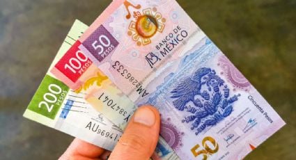 El peso se deprecia 0.17% y cierra en 17.69 unidades por dólar ante reportes de que EU analiza imponer restricciones comerciales más estrictas contra China