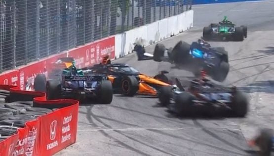 El mexicano ‘Pato’ O’Ward se ve involucrado en aparatoso accidente en el GP de Toronto de IndyCar; sale ileso