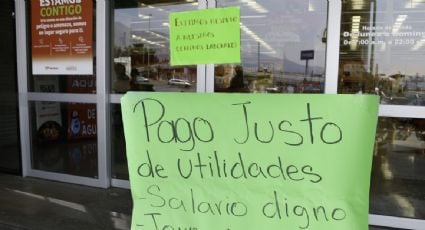 Más de 150 mil trabajadores de supermercados y tiendas departamentales viven bajo el umbral de la pobreza en México: informe