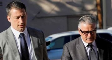 Comienza el juicio contra Alec Baldwin por el caso "Rust" con la selección del jurado; afrontaría hasta 18 meses de prisión si es hallado culpable