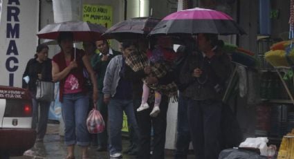 Se pronostican lluvias intensas y muy fuertes en siete entidades; "Carlotta" se aleja de las costas mexicanas