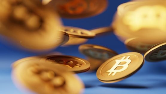 El mercado de las criptomonedas se desploma: Bitcoin se precipita 12% en las últimas 24 horas