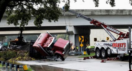 Paso de "Debby" por Florida causa la muerte de un adolescente, apagones y vuelos aplazados; se degrada a tormenta tropical