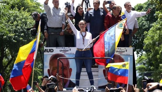 La fiscalía de Venezuela abre una investigación contra Machado y González Urrutia por "instigación a la insurrección"