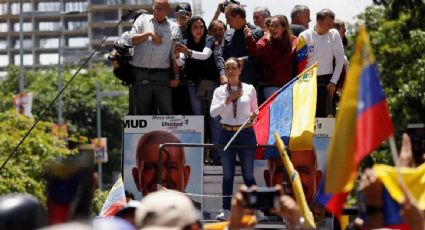 Funcionarios de Venezuela aseguran a embajadores que son falsas las actas de la elección divulgadas por la oposición