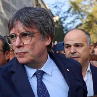 El separatista catalán Puigdemont se refugia en Bélgica y niega voluntad de entregarse a la justicia