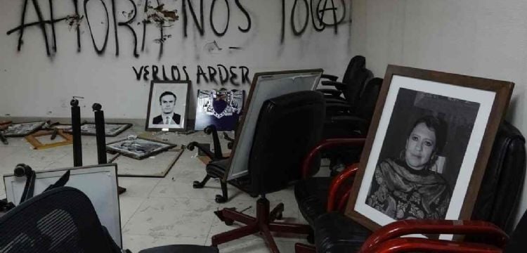 La UNAM expulsa a siete alumnos vinculados a la toma de la Dirección General de CCH