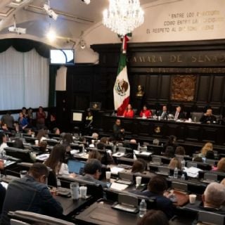 Inversionistas temen que reforma judicial retroceda a México a la época del partido único: Bloomberg