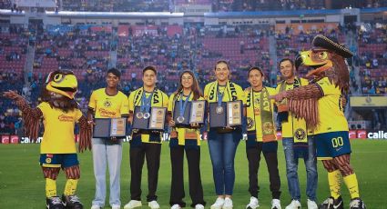 Medallistas mexicanos en París 2024 reciben reconocimiento del América en el Clásico ante Chivas