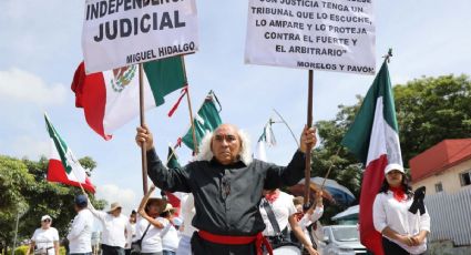 Trabajadores del Poder Judicial dan el Grito en San Lázaro: "¡Si Hidalgo viviera, con nosotros estuviera!"