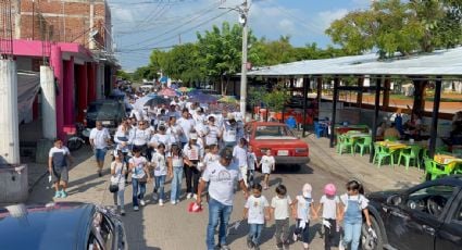 Marchan en Michoacán para exigir justicia por el asesinato de empresario limonero que se negó a pagar extorsiones de Los Viagras