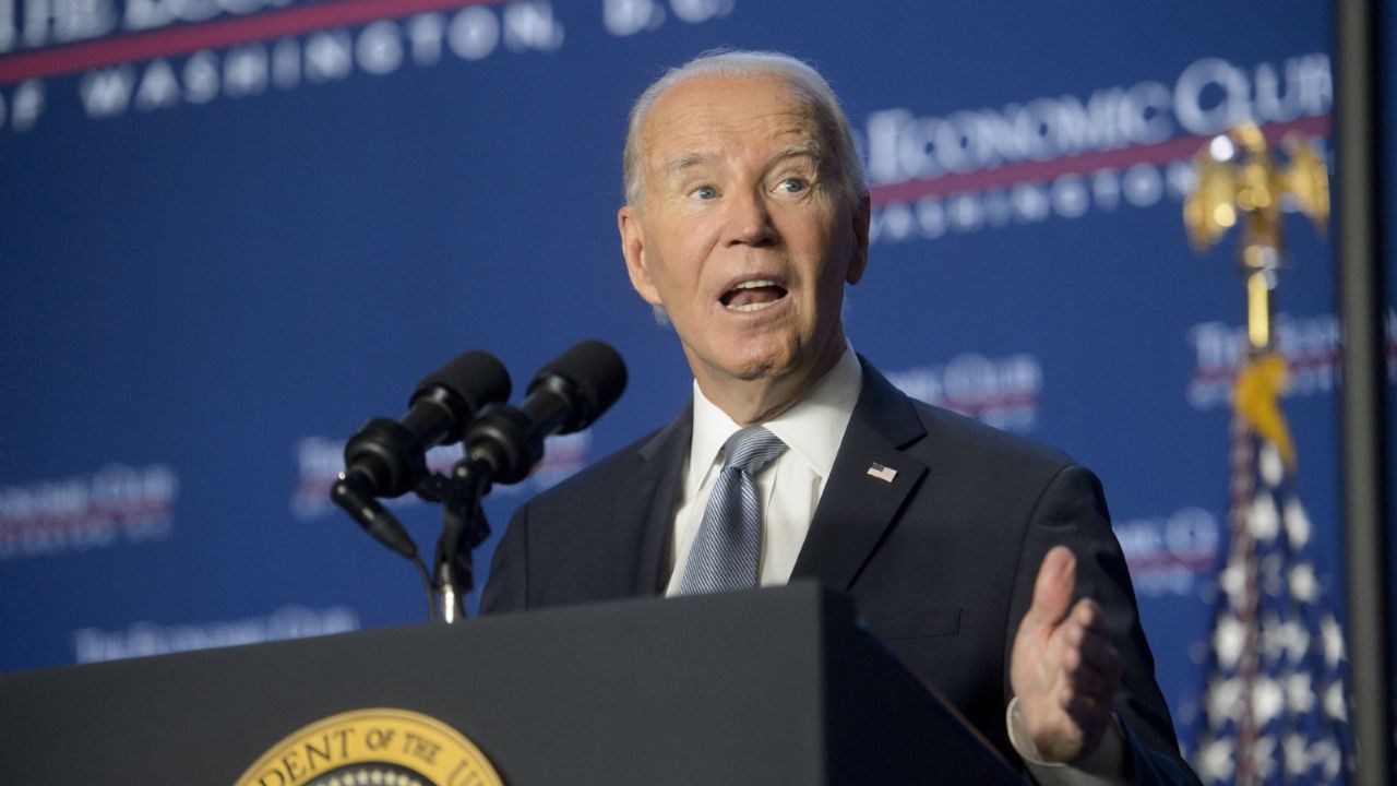 Biden quiere prohibir los vehículos con tecnología china y rusa por  seguridad nacional | LatinUS