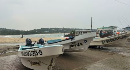 Tormenta tropical "John" se convierte en huracán y se ubica al sur de Puerto Escondido