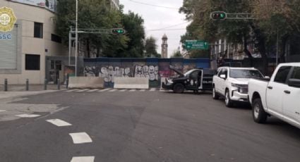 Colocan vallas y despliegan a la policía en inmediaciones del Senado y Segob