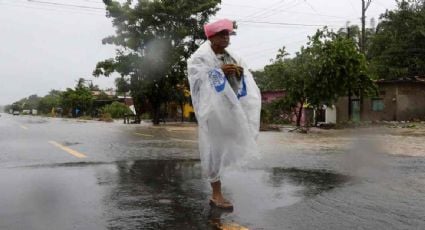 El huracán "John" causa inundaciones y deja tres muertos a su paso en Guerrero