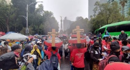 Arranca la marcha en la CDMX por la conmemoración de los 10 años de la desaparición de los 43 normalistas de Ayotzinapa