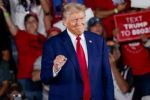 Trump propone limitar tasas de interés de tarjetas de crédito al 10%
