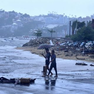 "John" deja 16 muertos en su paso por México; ahora toca tierra por segunda vez en Michoacán