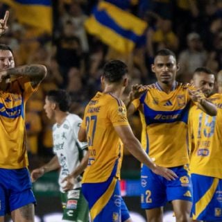 Tigres rescata vibrante y polémico empate ante León en el Volcán