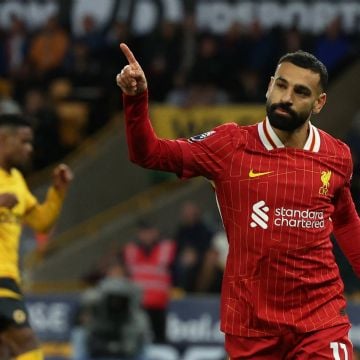 El Liverpool se impone con apuros al Wolverhampton y es nuevo líder de la Premier League