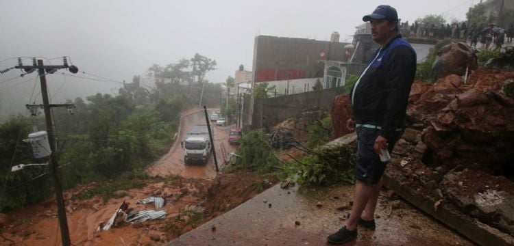 Sube a 22 la cifra de muertos por el huracán "John" en Guerrero, Oaxaca y Michoacán