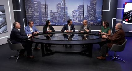 Mesa de Análisis con Loret: Adela Navarro, Maite Azuela, Lorenzo Córdova, Héctor Aguilar Camín, Héctor de Mauleón y Jesús Silva-Herzog