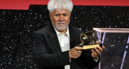 Almodóvar se lleva el León de Oro con "La habitación de al lado", su primera película en inglés