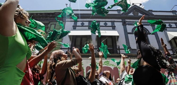 Iglesia católica rechaza reforma que despenaliza el aborto en CDMX en cualquier fase de la gestación