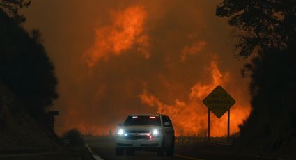 Evacúan a miles en California por un incendio que ha consumido más de 7 mil hectáreas