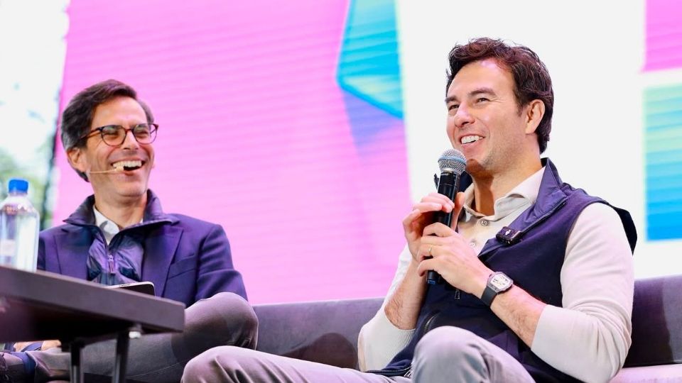 Sergio sonríe durante su ponencia en la Feria de León.