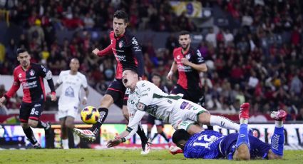 James Rodríguez tiene buen debut en México: Revoluciona al León, que se impone con remontada al Atlas