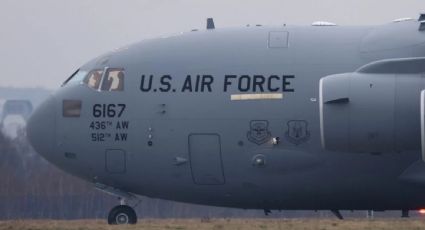 México rechazó solicitud para permitir aterrizaje de avión militar estadounidense que transportaba migrantes deportados
