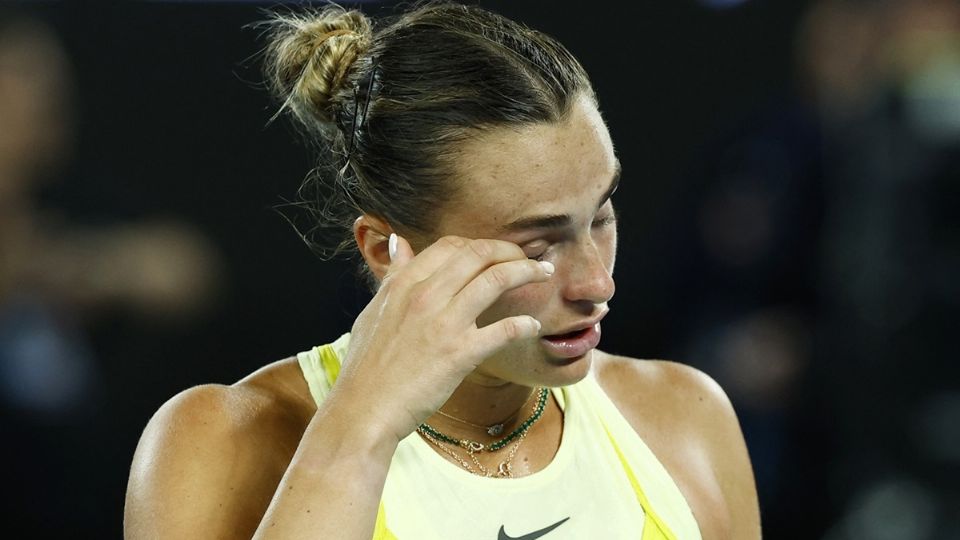 Aryna Sabalenka reacciona tras perder la Final femenil del Abierto de Australia.