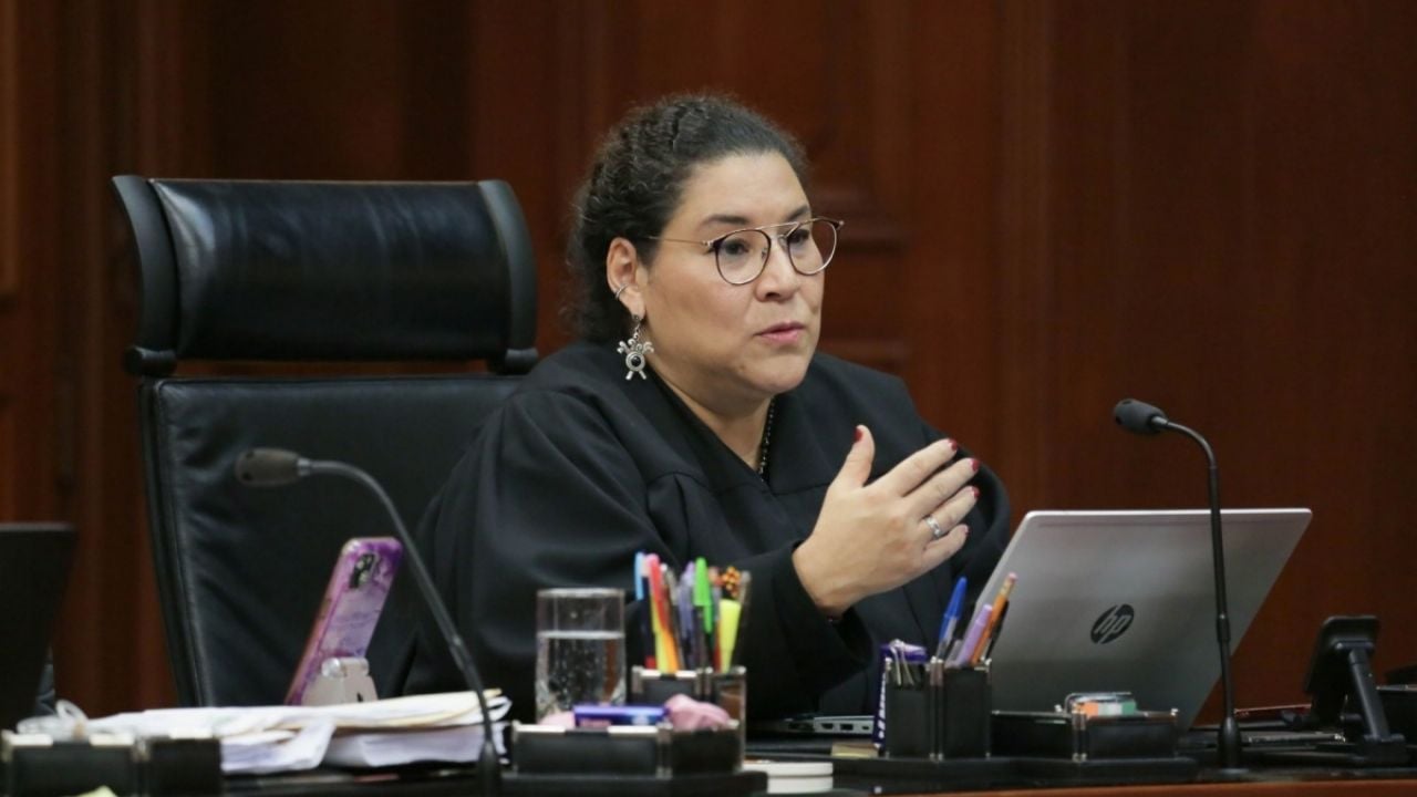 Ministros dan la razón a Salinas Pliego: Lenia Batres no podrá resolver amparo contra la UIF; ministra se retira de la sesión en protesta