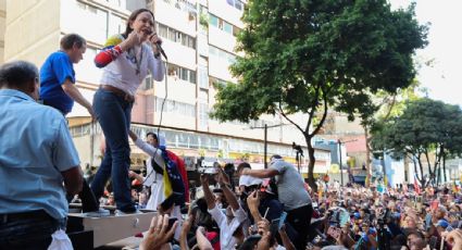"¡Venezuela será libre!": María Corina Machado reaparece en las calles de Caracas durante marcha de la oposición