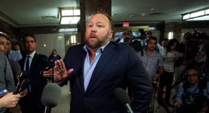 Corte Suprema de EU niega a Alex Jones anulación de sentencia por difamar a víctimas de tiroteo en Sandy Hook