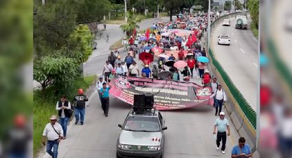 Integrantes del CETEG bloquean por más de seis horas la autopista del Sol