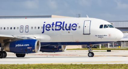 Reportan al menos 15 lesionados en un vuelo que aterrizó de emergencia en Florida tras salir de Cancún