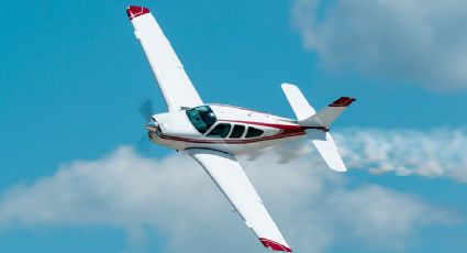 Avioneta se desploma al interior de una empresa en Coahuila