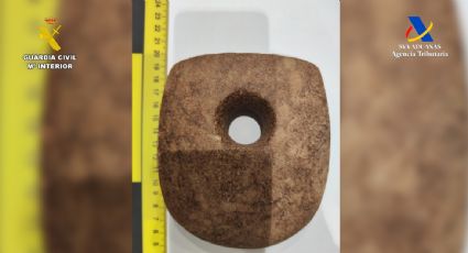Aseguran en el aeropuerto de Bilbao objetos considerados patrimonio histórico de México y Ecuador